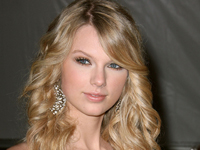 Queens War: Miley Cyrus & Taylor Swift