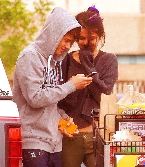 photos-selena-and-justin-are-so-cute-together